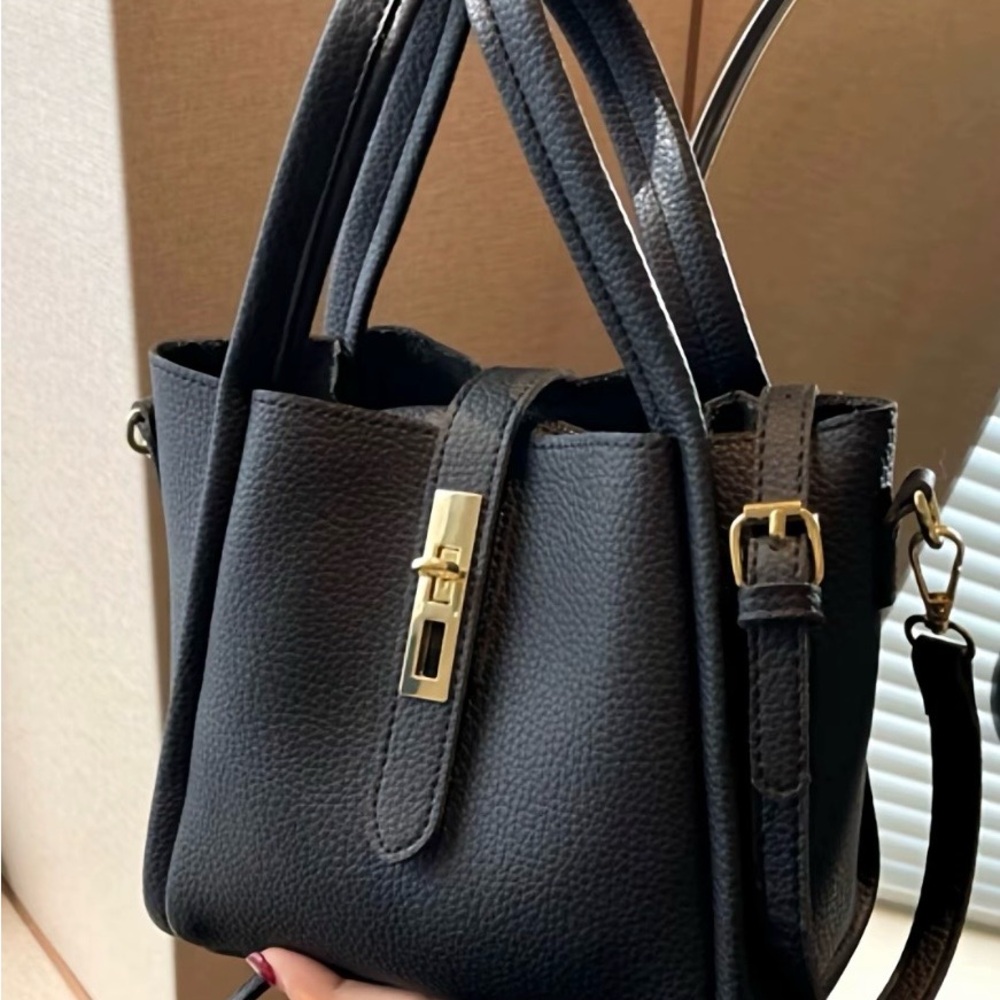 Classic Black Pebbled Bucket Satchel Handbag